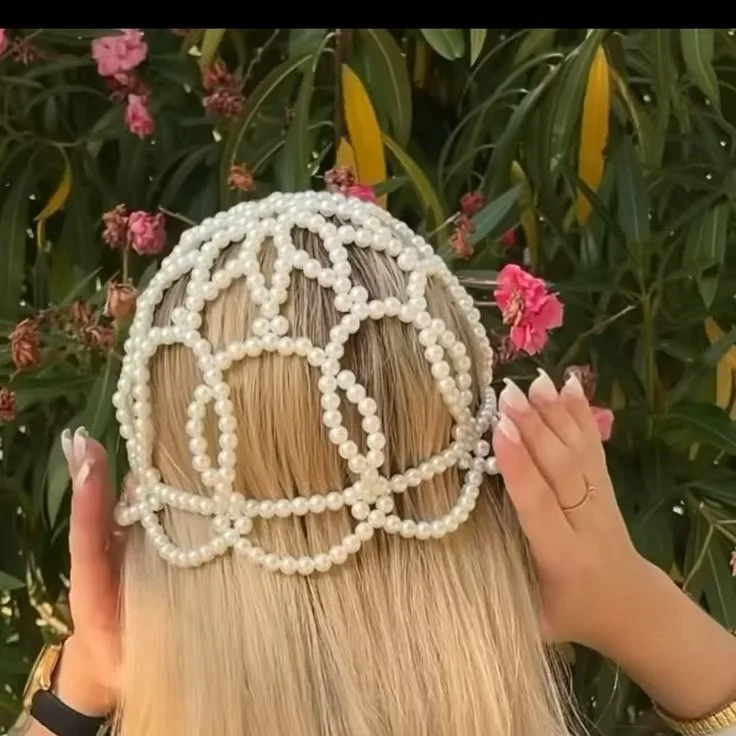Elegant Pearl Crown for Brides Wedding Parties Princess Hair Accessory Jewelry
Elegant Pearl Crown for Brides Wedding Parties Princess Hair Accessory Jewelry