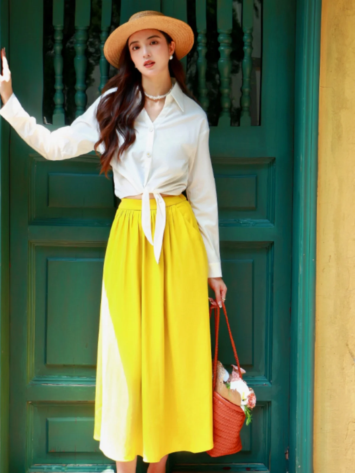 New Yellow Rose Vintage Long Sleeve Shirt Women's Fashion Set with White Tie Dress Autumn Season Polyester Fabric
New Yellow Rose Vintage Long Sleeve Shirt Women's Fashion Set with White Tie Dress Autumn Season Polyester Fabric
