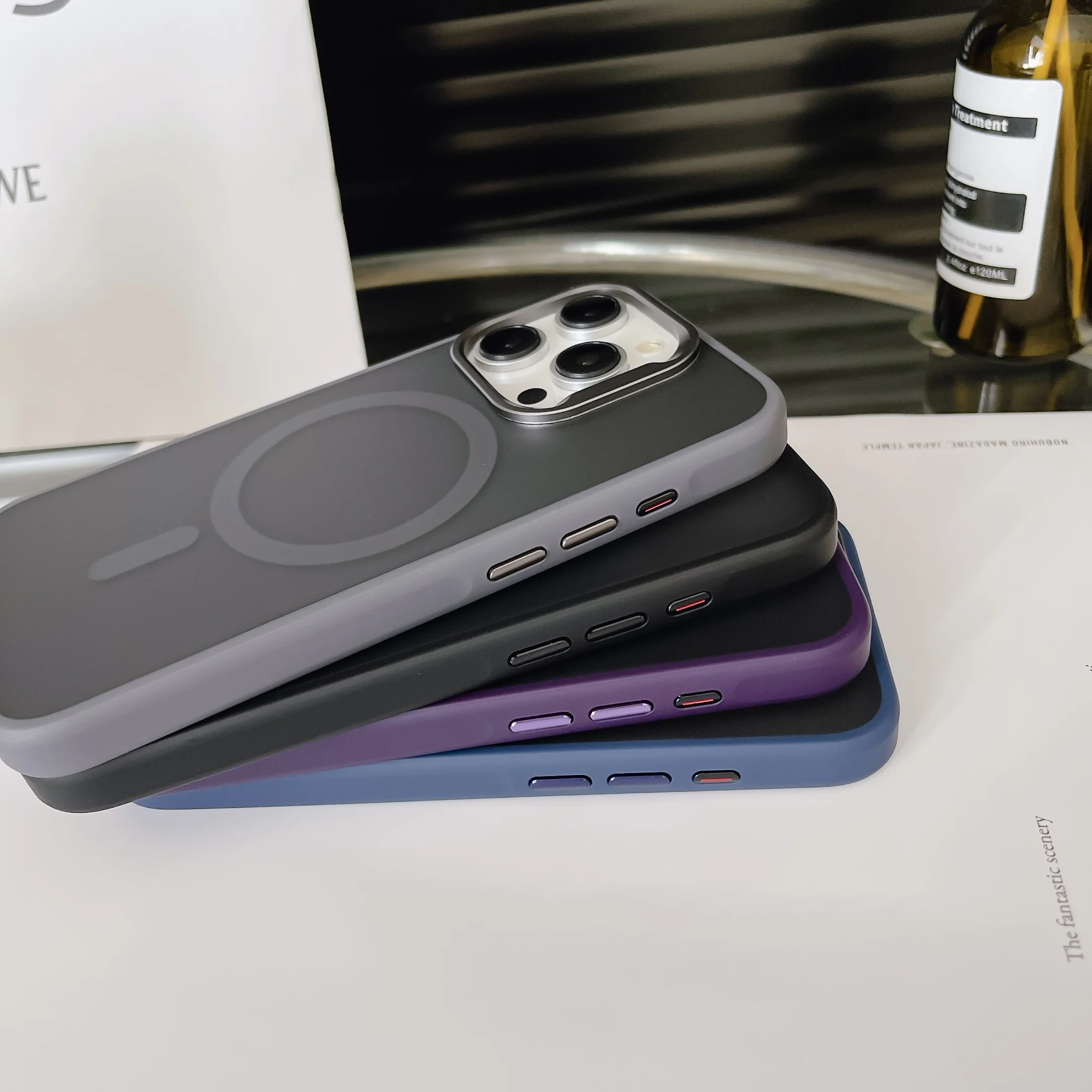 Advanced matte semi transparent magnetic suction suitable for iPhone 13~15 Pro Max Plus suitable for Magsafe wireless charging c
Advanced matte semi transparent magnetic suction suitable for iPhone 13~15 Pro Max Plus suitable for Magsafe wireless charging c