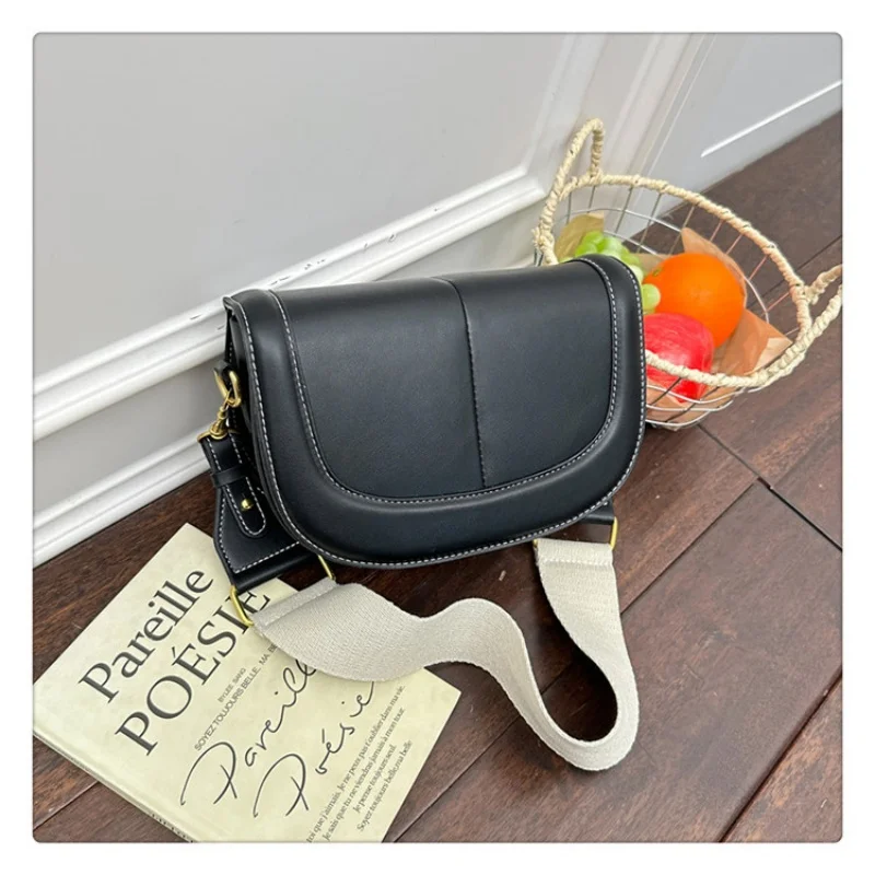 2025 New Women's Bag Wide Shoulder Strap Shoulder Bag Diagonal Underarm Bag
2025 New Women's Bag Wide Shoulder Strap Shoulder Bag Diagonal Underarm Bag