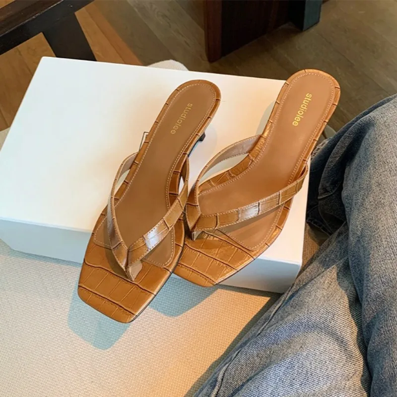 New Womens Shoes Retro Luxury Genuine Leather High Heeled Flip Flops for Woman Elegant Casual Shoes Designer Shoes Zapatos Mujer
New Womens Shoes Retro Luxury Genuine Leather High Heeled Flip Flops for Woman Elegant Casual Shoes Designer Shoes Zapatos Mujer