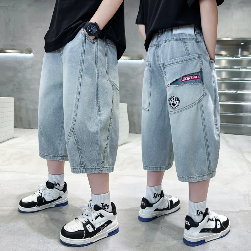 Stylish Children Summer Patchwork Cropped Jeans Shorts for Teenage Boys Casual Denim Shorts Kids Fashion Mid-Calf Capris Pants
Stylish Children Summer Patchwork Cropped Jeans Shorts for Teenage Boys Casual Denim Shorts Kids Fashion Mid-Calf Capris Pants