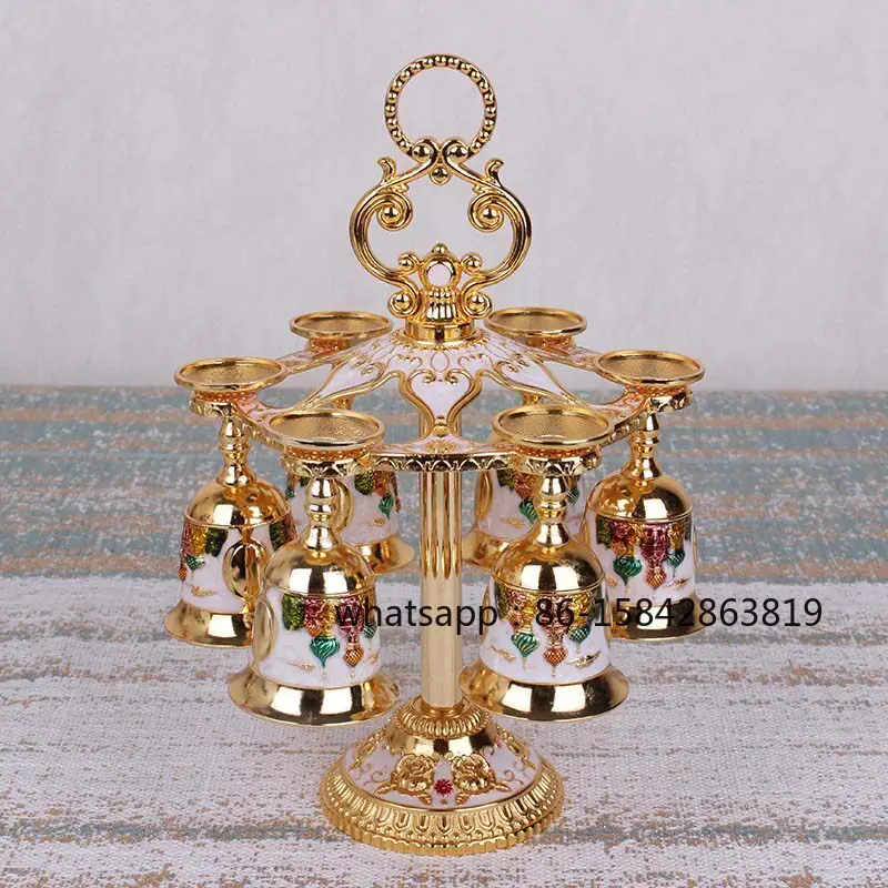 Castle Retro Ornament, Six Sets of Small Wine Glasses, Turquoise Bronze Hanging Cups, European-style Antique Metal Goblets.
Castle Retro Ornament, Six Sets of Small Wine Glasses, Turquoise Bronze Hanging Cups, European-style Antique Metal Goblets.