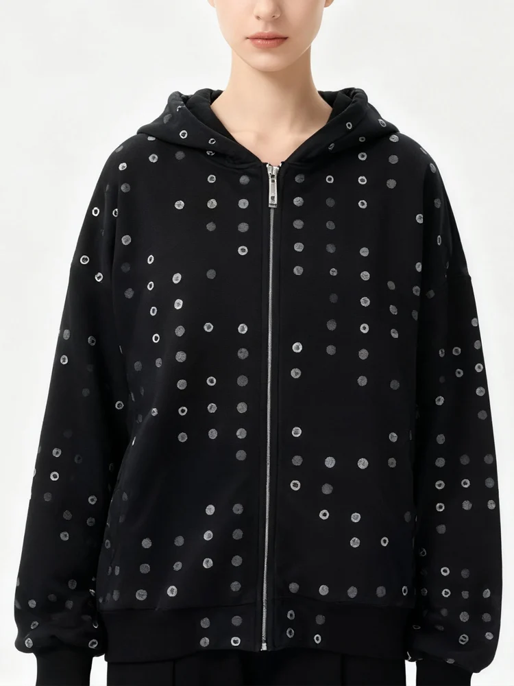 Готическая осенняя мода, новый дырочный металлический дизайн, толстовка с капюшоном, мужская и женская уличная молния, модный кардиган с капюшоном, повседневная спортивная одежда
Готическая осенняя мода, новый дырочный металлический дизайн, толстовка с капюшоном, мужская и женская уличная молния, модный кардиган с капюшоном, повседневная спортивная одежда
