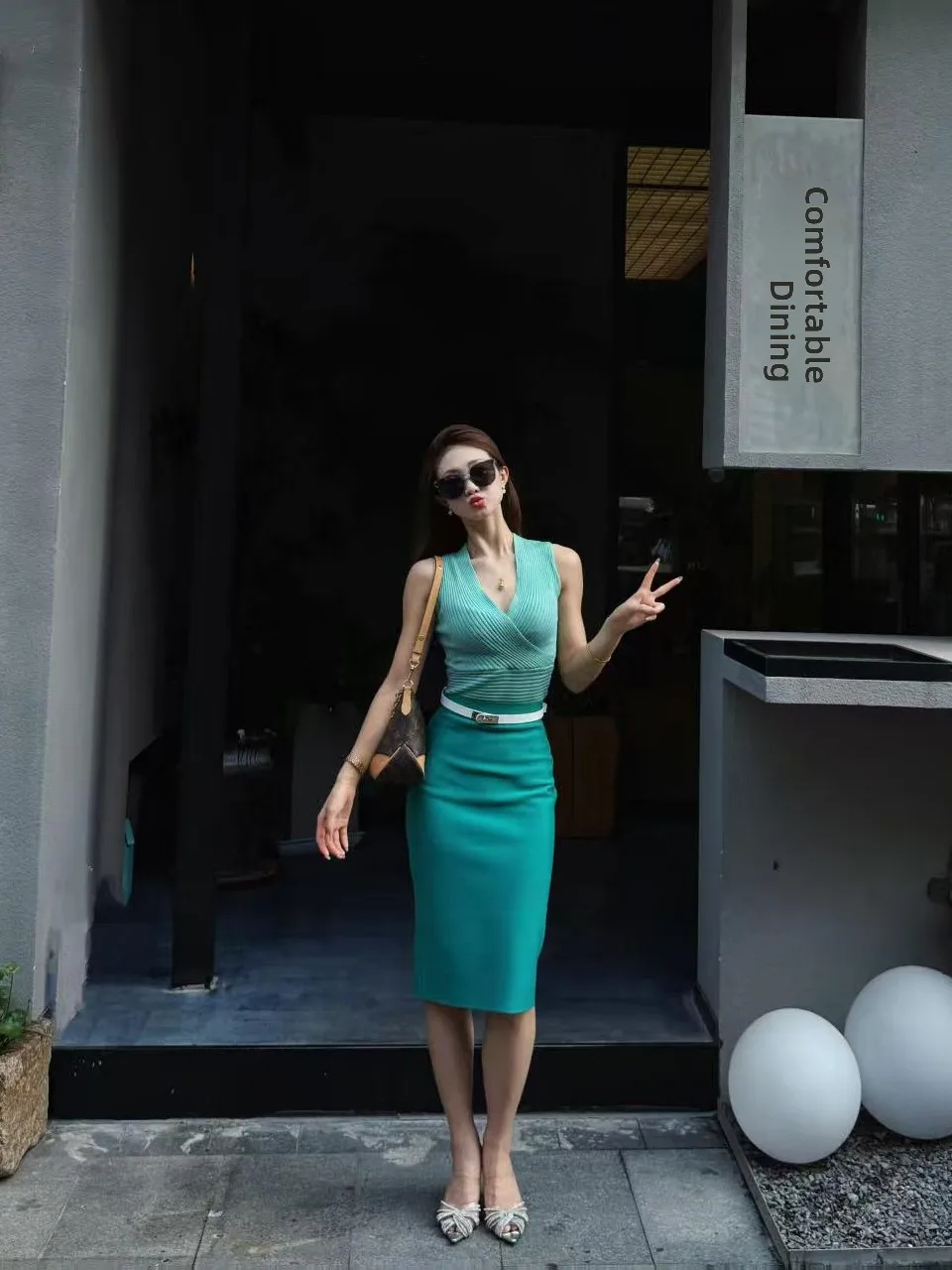 Sexy Green Knitted Vest And Skirt Set Women's Summer Fashion High-waisted Polyester Fiber V-neck Sleeveless Vest for Casual A...
Sexy Green Knitted Vest And Skirt Set Women's Summer Fashion High-waisted Polyester Fiber V-neck Sleeveless Vest for Casual A...