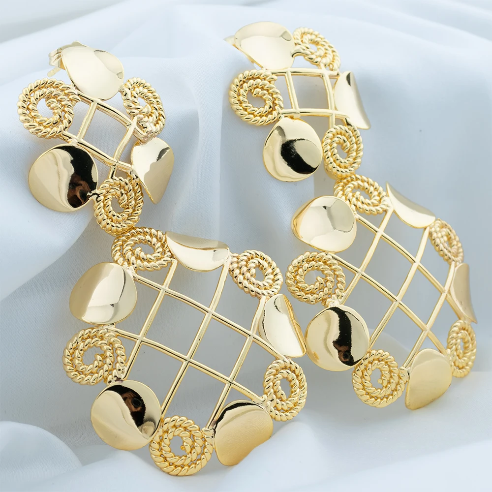 Number 8 Shape Earring for Women Round Bead Earrings Delicate Simple Golden Earrings Jewelry Accessory Anniversary Birthday Gift
Number 8 Shape Earring for Women Round Bead Earrings Delicate Simple Golden Earrings Jewelry Accessory Anniversary Birthday Gift