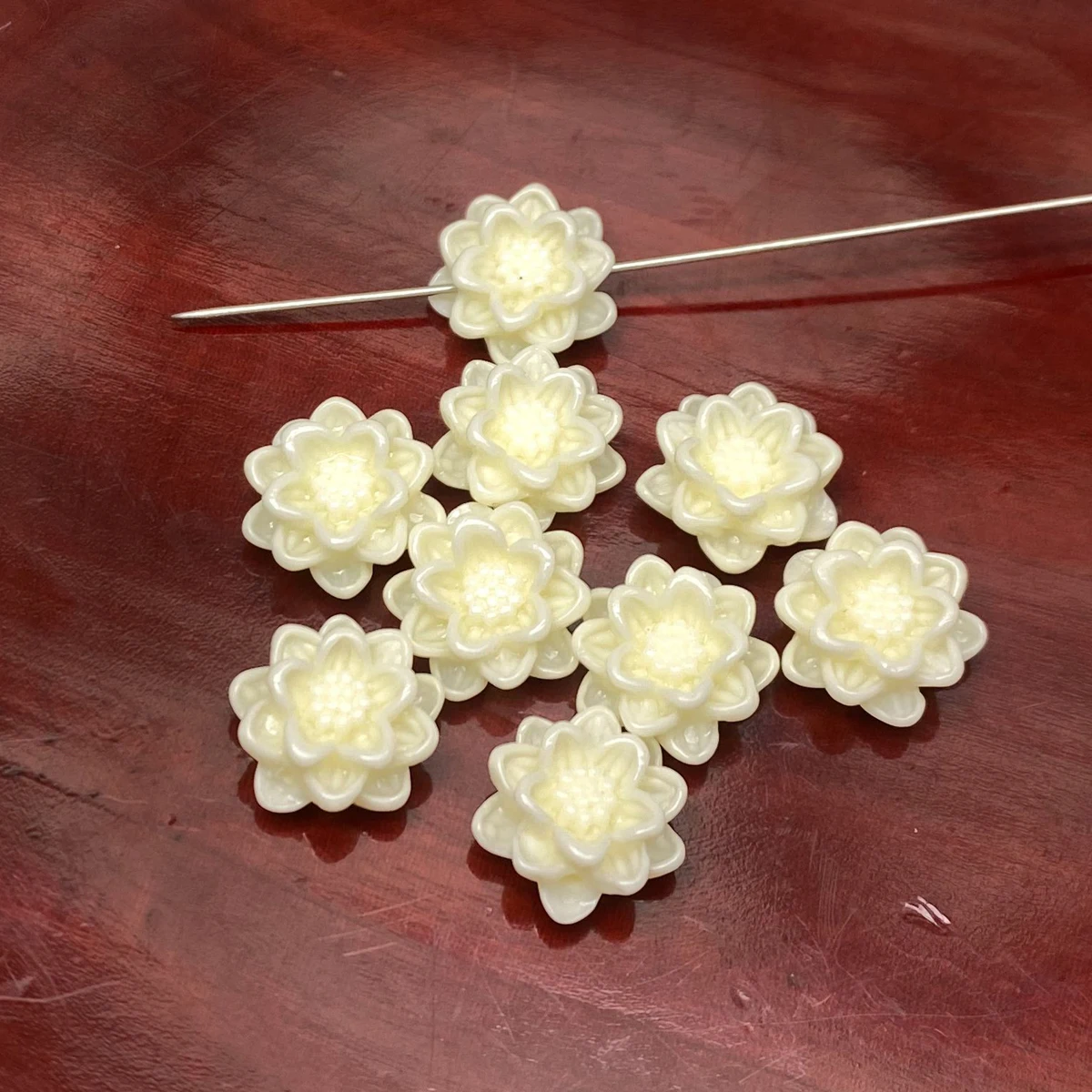 20pcs Coral Flower Beads 13mm Artificial Coral Loose Spacer Beaded for Making DIY Jewelry Necklace Bracelet Earrings Accessories
20pcs Coral Flower Beads 13mm Artificial Coral Loose Spacer Beaded for Making DIY Jewelry Necklace Bracelet Earrings Accessories