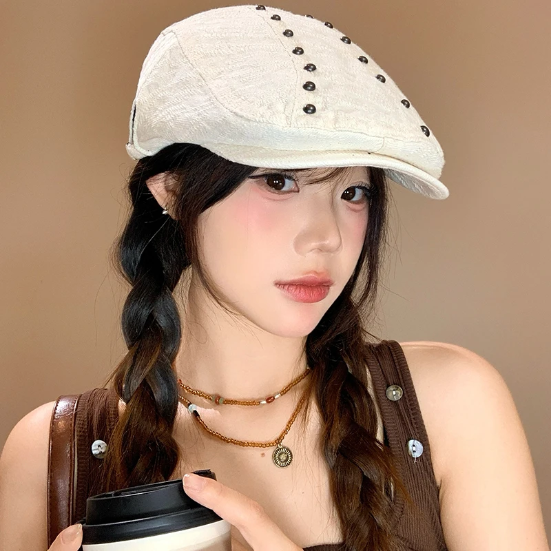 High Quality Simple Rivet Design Forward Hat Women's Spring and Autumn Outdoor Sunshade Big Head Short Brim Flat Top Beret
High Quality Simple Rivet Design Forward Hat Women's Spring and Autumn Outdoor Sunshade Big Head Short Brim Flat Top Beret
