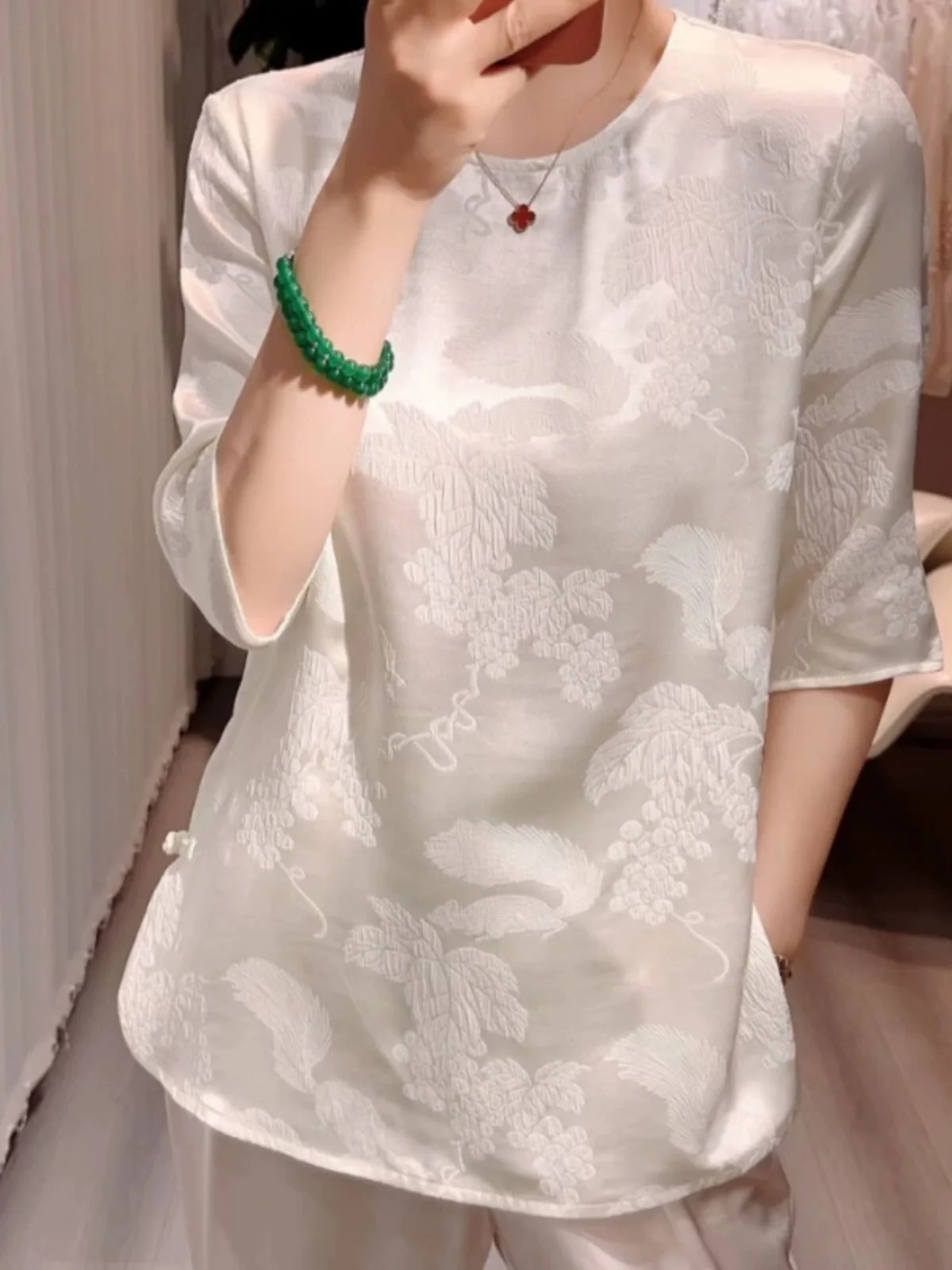 Ele Chinese Sle Acetate Satin irt Women's Summer High-End Design Sensation Small Trendy National Sle Split Button u...
Ele Chinese Sle Acetate Satin irt Women's Summer High-End Design Sensation Small Trendy National Sle Split Button u...