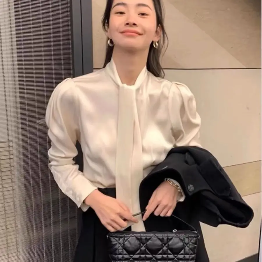 Ele Satin Women's irt with Dra Collar Spring Faion Slimming Lightweight Luxury Base Layer Top Korean Sle Long S...
Ele Satin Women's irt with Dra Collar Spring Faion Slimming Lightweight Luxury Base Layer Top Korean Sle Long S...