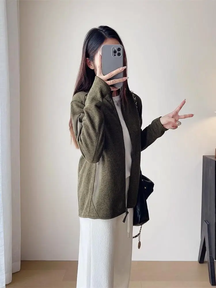 Уличный флисовый кардиган-свитшот, спортивная вязаная повседневная верхняя одежда, всепогодная, теплосберегающая, теплая, современная, с воротником-стойкой
Уличный флисовый кардиган-свитшот, спортивная вязаная повседневная верхняя одежда, всепогодная, теплосберегающая, теплая, современная, с воротником-стойкой