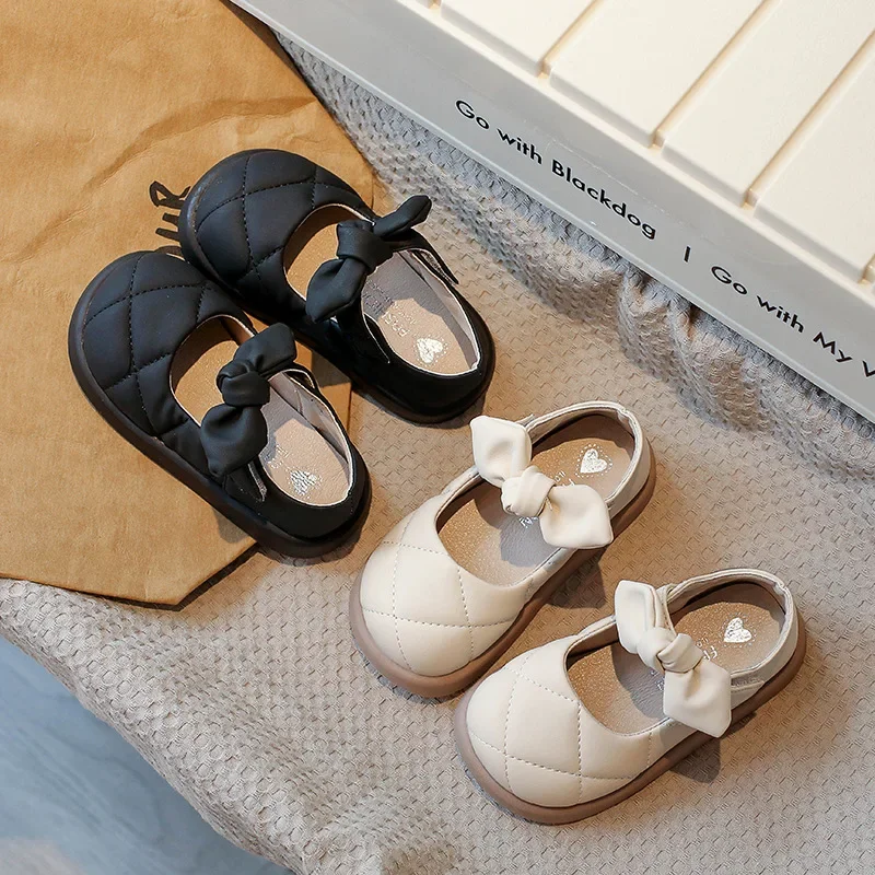 Autumn Girl's Flat Leather Shoes Shallow Kid Solid Black Mary Janes Classic All-match Toddler Princess Soft Soled Children Shoes
Autumn Girl's Flat Leather Shoes Shallow Kid Solid Black Mary Janes Classic All-match Toddler Princess Soft Soled Children Shoes