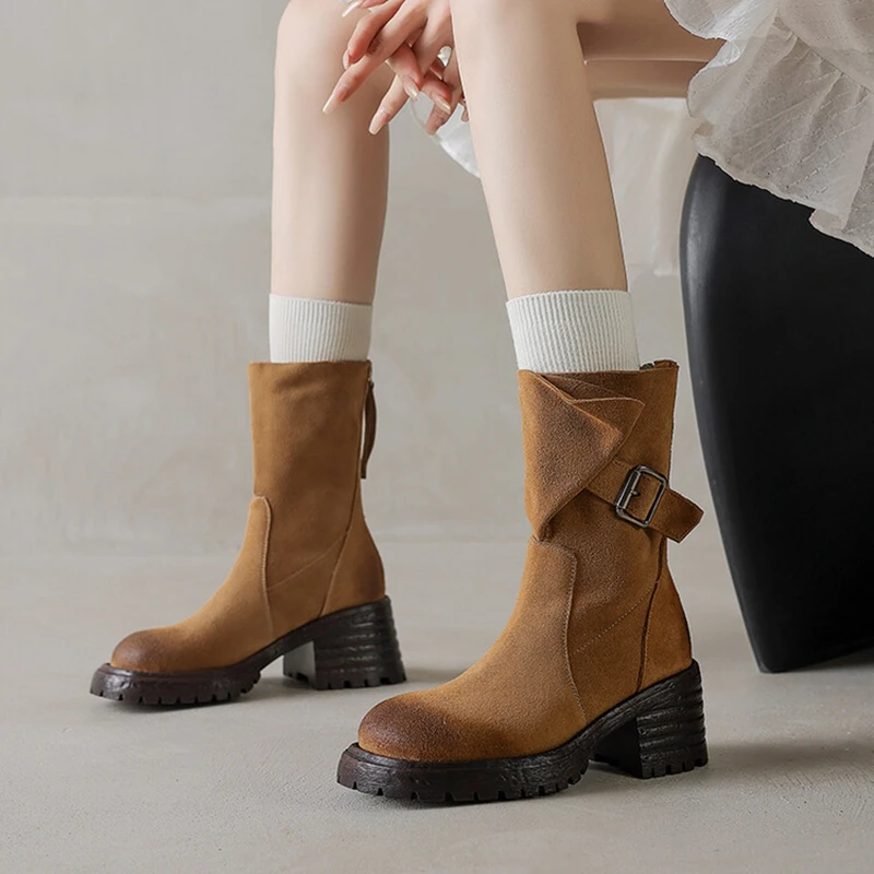 NEW Autumn Women Boots Cow Suede Leather Shoes for Women Round Toe Chunky Heel Shoe Slip-on Short Boots Belt Buckle Modern Boots
NEW Autumn Women Boots Cow Suede Leather Shoes for Women Round Toe Chunky Heel Shoe Slip-on Short Boots Belt Buckle Modern Boots