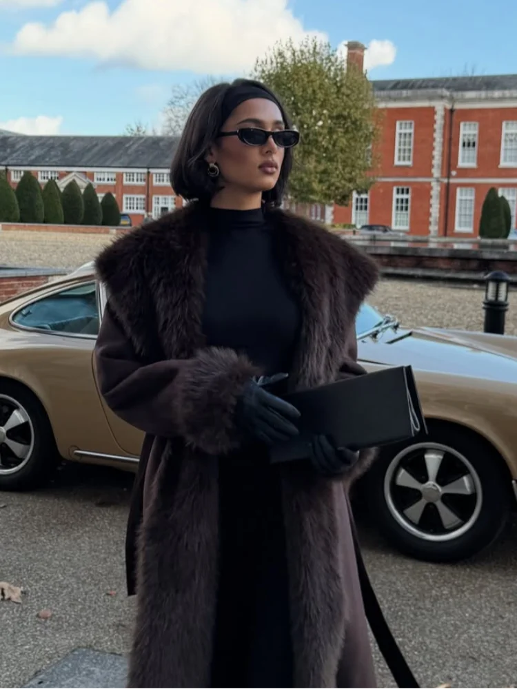 Vintage Brown Faux Fur Patchwork Long Jacket With Belt Women Casual Full Sleeve Lace Up Overcoats Lady Street Chic Coats 2026
Vintage Brown Faux Fur Patchwork Long Jacket With Belt Women Casual Full Sleeve Lace Up Overcoats Lady Street Chic Coats 2026