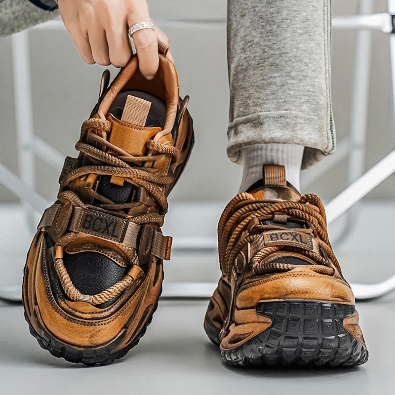 Men's Breathable Running Shoes Retro Distressed Sports Casual Sneakers High Top Rubber Outsole Comfortable Mesh Inner
Men's Breathable Running Shoes Retro Distressed Sports Casual Sneakers High Top Rubber Outsole Comfortable Mesh Inner