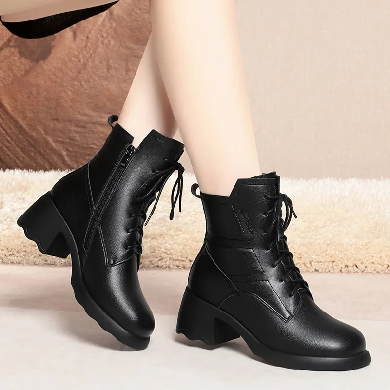 5cm Breathable Comfortable Med Square Heels Shoes Short Ankle Boots 2025 Spring Black Soft Leather Short Motorcycle Botas Office
5cm Breathable Comfortable Med Square Heels Shoes Short Ankle Boots 2025 Spring Black Soft Leather Short Motorcycle Botas Office