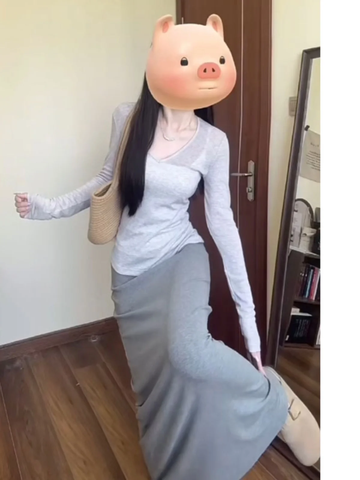 Elegant Knitted Top And Skirt Set Wrap around Design High Quality Spring Fashion for Young Women V Neck Long Sleeve Cotton Suit
Elegant Knitted Top And Skirt Set Wrap around Design High Quality Spring Fashion for Young Women V Neck Long Sleeve Cotton Suit