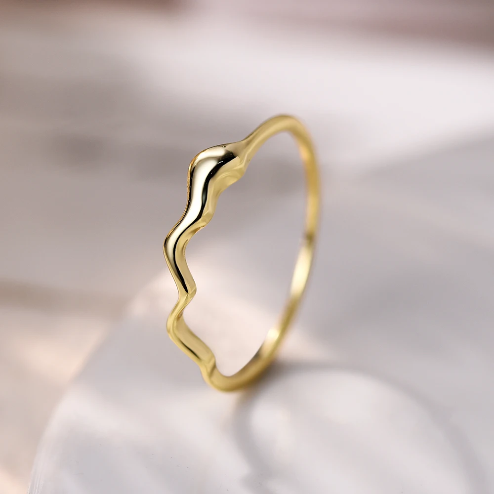 925 sterling silver simple versatile wavy design ring for women light luxury ring quality jewelry
925 sterling silver simple versatile wavy design ring for women light luxury ring quality jewelry