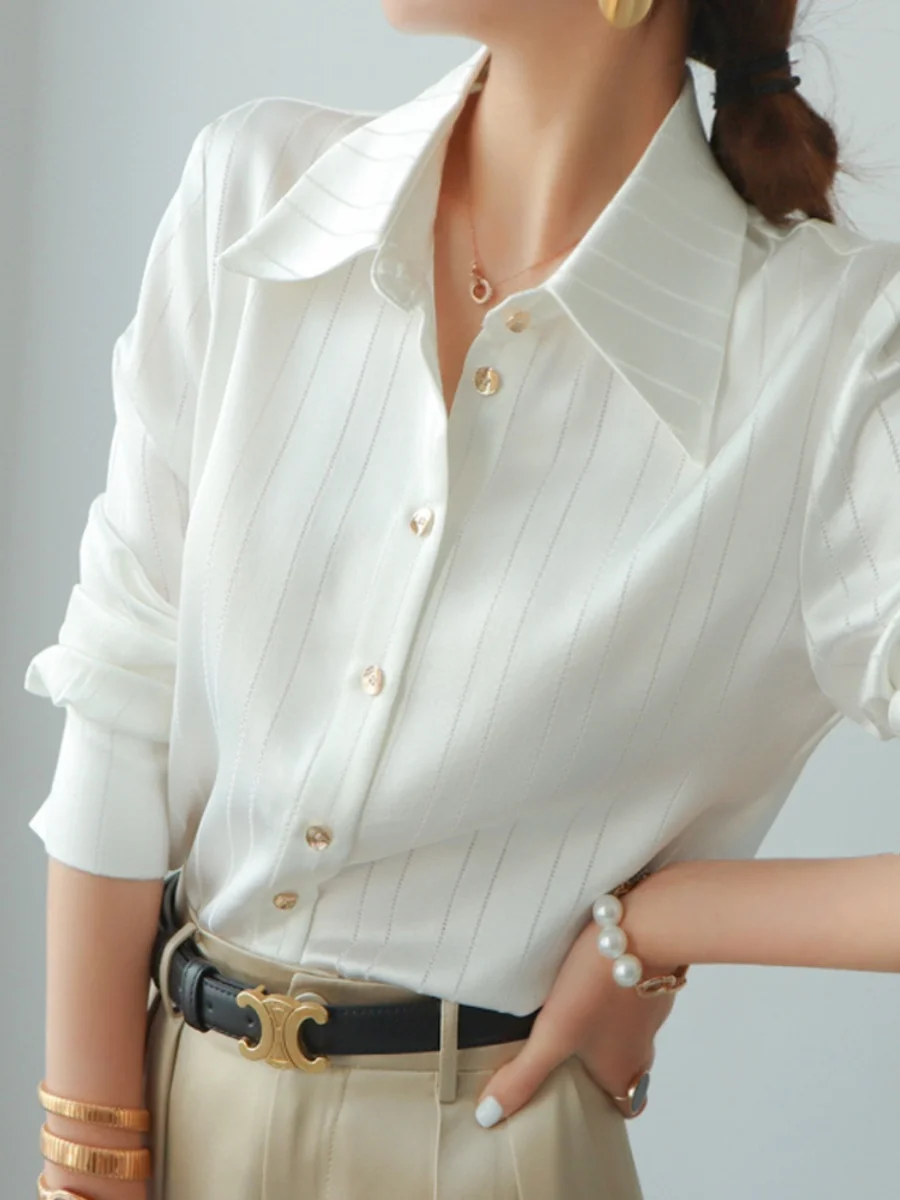 Silk Stripe Shirt Women's Spring 2026 New High-End Commute Style Loose Fit Long Sleeve Collar Button down White Striped Top
Silk Stripe Shirt Women's Spring 2026 New High-End Commute Style Loose Fit Long Sleeve Collar Button down White Striped Top