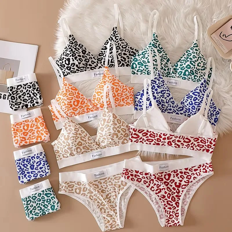 3 комплекта женского бесшовного бюстгальтера, трусики с низкой посадкой, леопардовый бюстгальтер без косточек, комплект сексуального нижнего белья, спортивный бюстгальтер с v-образным вырезом, женский хлопковый комплект нижнего белья
3 комплекта женского бесшовного бюстгальтера, трусики с низкой посадкой, леопардовый бюстгальтер без косточек, комплект сексуального нижнего белья, спортивный бюстгальтер с v-образным вырезом, женский хлопковый комплект нижнего белья