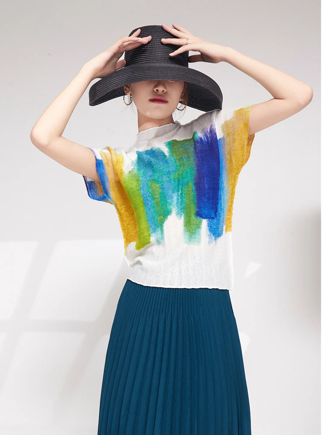 Loose Fit Women's T-Shirt Short Sleeve Casual Style Pleated Design Slimming Effect Long Sleeve Option Fashionable Spring Autumn
Loose Fit Women's T-Shirt Short Sleeve Casual Style Pleated Design Slimming Effect Long Sleeve Option Fashionable Spring Autumn