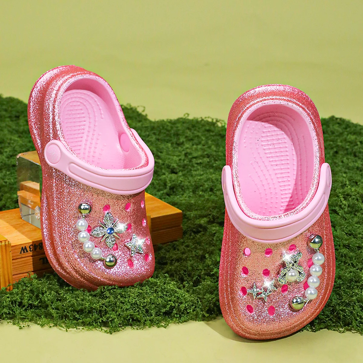 Kids Slip-On Clogs and Mules - Breathable, Waterproof, EVA Garden Shoes with Decorative Chain for Beach and Everyday Wear 168
Kids Slip-On Clogs and Mules - Breathable, Waterproof, EVA Garden Shoes with Decorative Chain for Beach and Everyday Wear 168