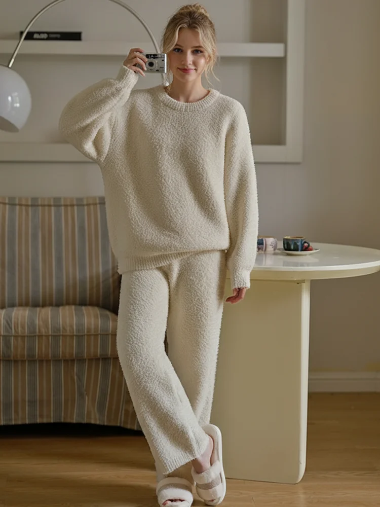 Сплошной цвет, флисовый повседневный комплект брюк, 2026, зимний мягкий и пушистый пуловер с круглым вырезом + брюки, домашняя одежда, женский уличный толстый пижамный комплект
Сплошной цвет, флисовый повседневный комплект брюк, 2026, зимний мягкий и пушистый пуловер с круглым вырезом + брюки, домашняя одежда, женский уличный толстый пижамный комплект