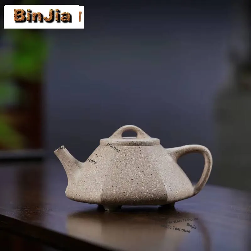 280ml Yixing Purple Clay Teapots Master Handmade Hexagonal Stone Scoop Pot Raw Ore White Jade Segment Mud Kettle Zisha Tea Set
280ml Yixing Purple Clay Teapots Master Handmade Hexagonal Stone Scoop Pot Raw Ore White Jade Segment Mud Kettle Zisha Tea Set