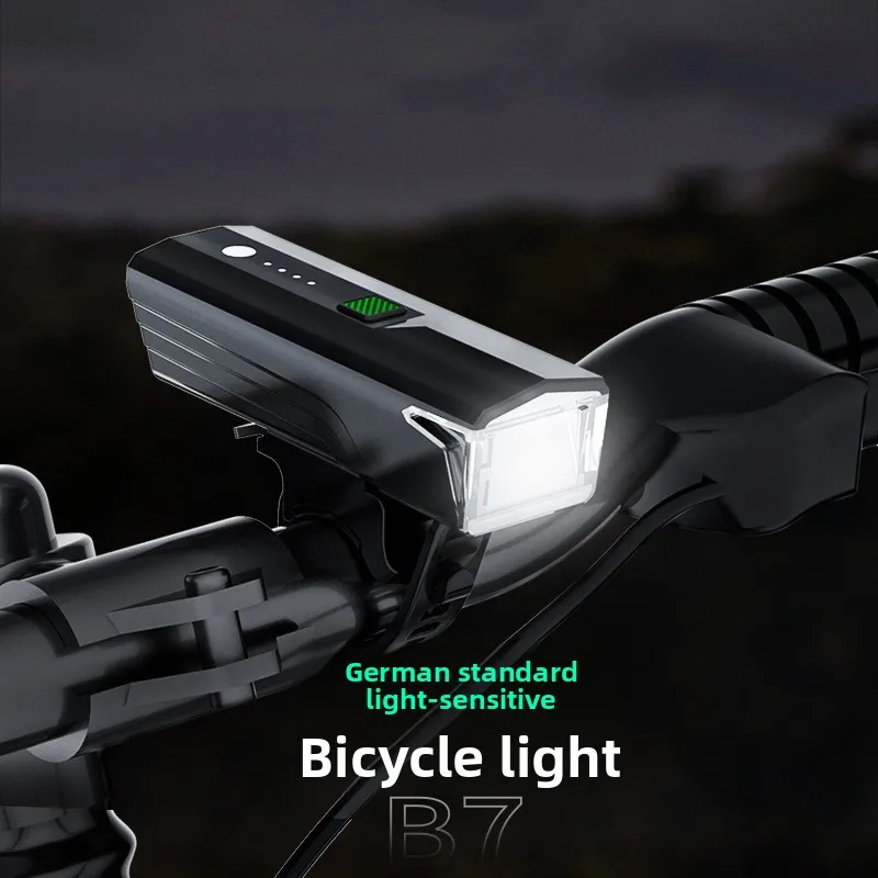 Waterproof Mountain Bike Light, Long-Lasting Night Riding Warning Light, Essential Safety Protective High-Brightness Rear Light
Waterproof Mountain Bike Light, Long-Lasting Night Riding Warning Light, Essential Safety Protective High-Brightness Rear Light