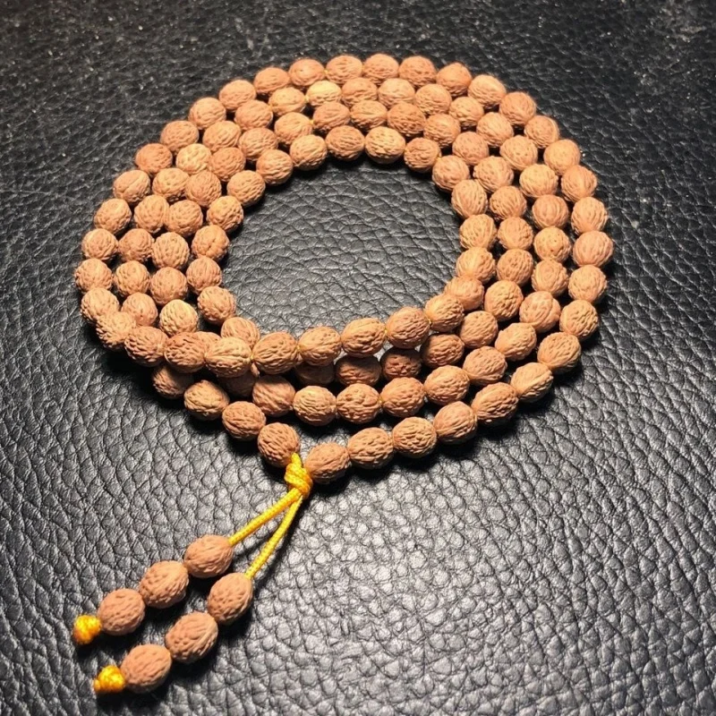 Authentic Jujube Seed Bodhi Beads 108-String Buddhist Bracelet for Men and Women
Authentic Jujube Seed Bodhi Beads 108-String Buddhist Bracelet for Men and Women