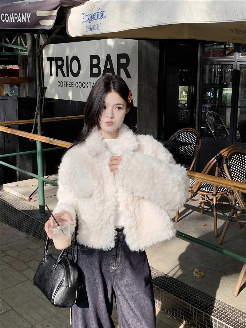Sweet Hot Girl Warm Lamb Wool Coat Women's Autumn/Winter Loose Turn-down Collar Long-sleeved Bomber Jacket Female Clothes
Sweet Hot Girl Warm Lamb Wool Coat Women's Autumn/Winter Loose Turn-down Collar Long-sleeved Bomber Jacket Female Clothes