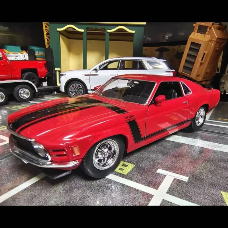 WELLY 1:24 1970 Ford Mustang BOSS 302 Alloy Racing Car Model Diecast Metal Sports Car Model Crafts Collection Childrens Toy Gift
WELLY 1:24 1970 Ford Mustang BOSS 302 Alloy Racing Car Model Diecast Metal Sports Car Model Crafts Collection Childrens Toy Gift