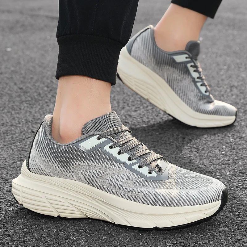 Summer New Men'S Low Cut Lace Up Sports Shoes With Thick Soles And Shock-Absorbing Rebound Are Suitable For Outdoor Jogging
Summer New Men'S Low Cut Lace Up Sports Shoes With Thick Soles And Shock-Absorbing Rebound Are Suitable For Outdoor Jogging