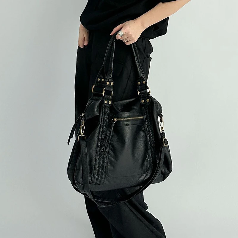 Sweet Cool Girls Pure Color Designer Motorcycle Big Bag Vintage Motorcycle Large Totes Bronze Hardware Decoration
Sweet Cool Girls Pure Color Designer Motorcycle Big Bag Vintage Motorcycle Large Totes Bronze Hardware Decoration