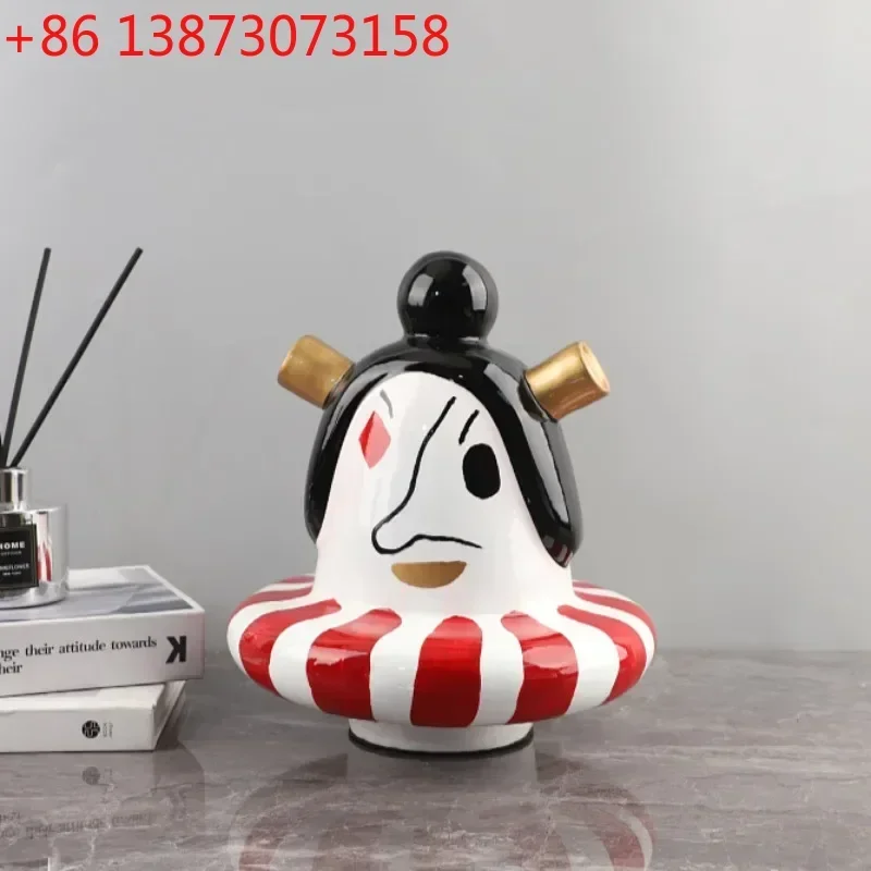 Resin Modern Simple Cartoon Moulding Figurines Abstraction Style Crafts Living Room Bedroom Entrance Figurines Home Decoration
Resin Modern Simple Cartoon Moulding Figurines Abstraction Style Crafts Living Room Bedroom Entrance Figurines Home Decoration