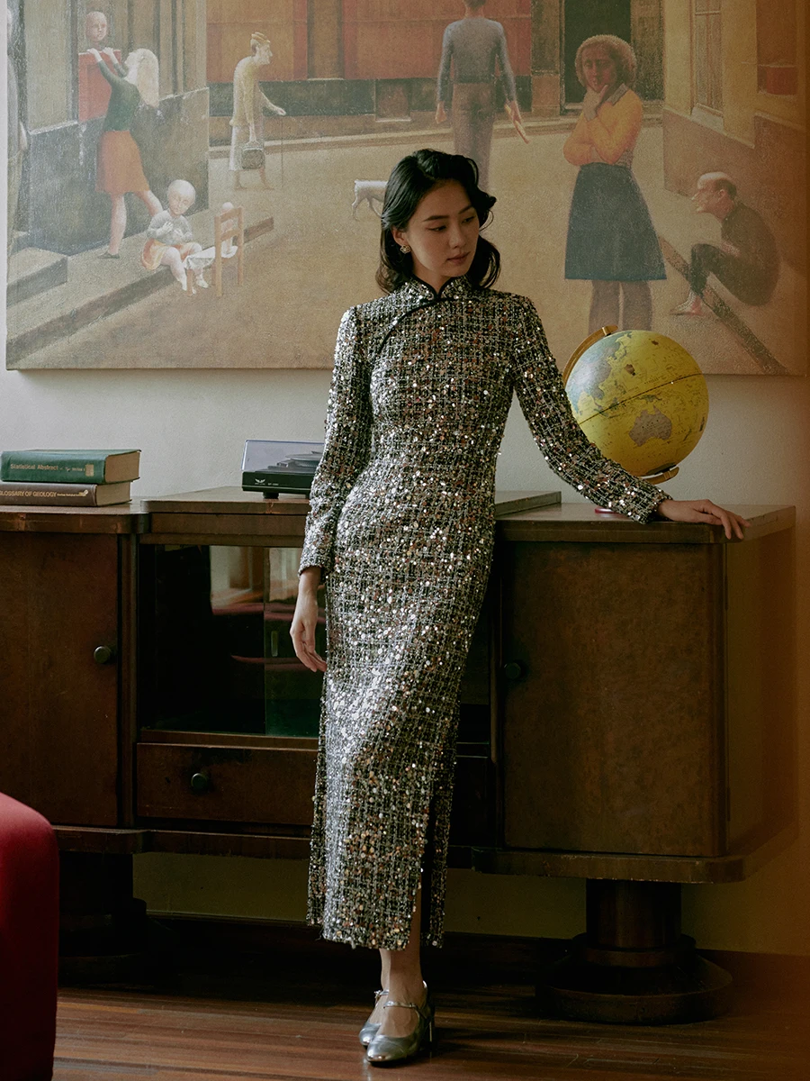 Осенне-зимнее длинное платье с рукавами 3/4, на молнии сбоку, в винтажном стиле, для повседневной носки, вечернее платье в гонконгском стиле, ретро
Осенне-зимнее длинное платье с рукавами 3/4, на молнии сбоку, в винтажном стиле, для повседневной носки, вечернее платье в гонконгском стиле, ретро