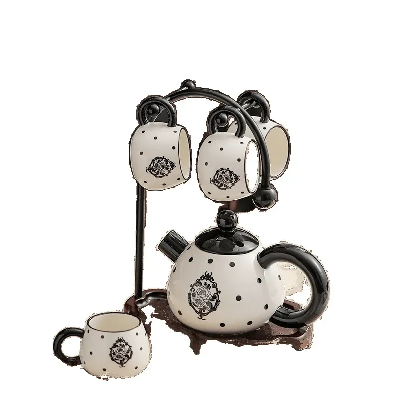 Ceramic water set Household housewarming teacup new home cup teapot advanced living room tea set hospitality
Ceramic water set Household housewarming teacup new home cup teapot advanced living room tea set hospitality