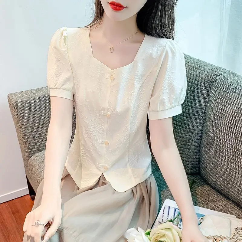 Fashionable Square Neck Short-sleeved Shirt for Women with Niche Temperament Slim Top
Fashionable Square Neck Short-sleeved Shirt for Women with Niche Temperament Slim Top