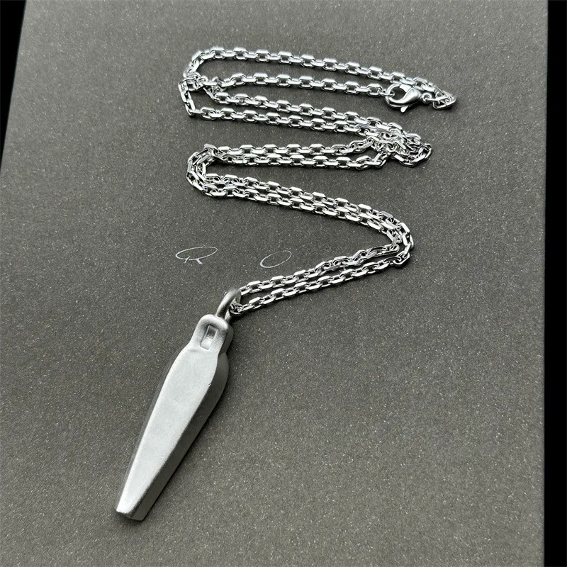 Dark Pioneer Punk Style Egyptian Coffin Men's and Women's Sweater Chain Necklace
Dark Pioneer Punk Style Egyptian Coffin Men's and Women's Sweater Chain Necklace