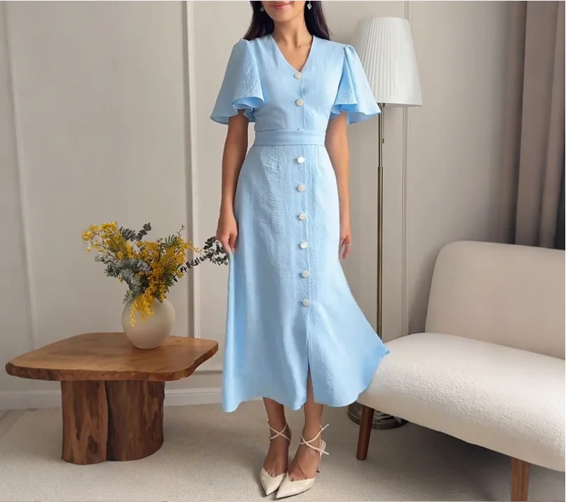 Women's Dress Summer New French Elegant Intellectual Style Solid Color V-Neck Button Front Flared Sleeve Lace Up Dress
Women's Dress Summer New French Elegant Intellectual Style Solid Color V-Neck Button Front Flared Sleeve Lace Up Dress