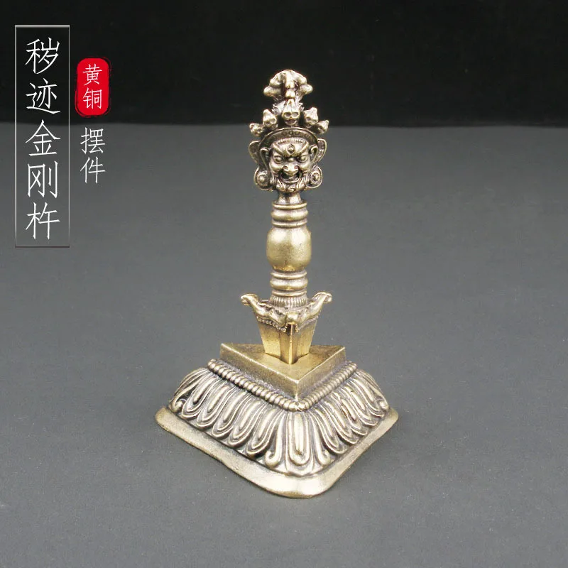Vintage Brass Touji Vajra Desktop Decoration Tibetan Religion Dharma-Vessel Monster Subduing Club Crafts Old Bronze Ware Wholesa
Vintage Brass Touji Vajra Desktop Decoration Tibetan Religion Dharma-Vessel Monster Subduing Club Crafts Old Bronze Ware Wholesa