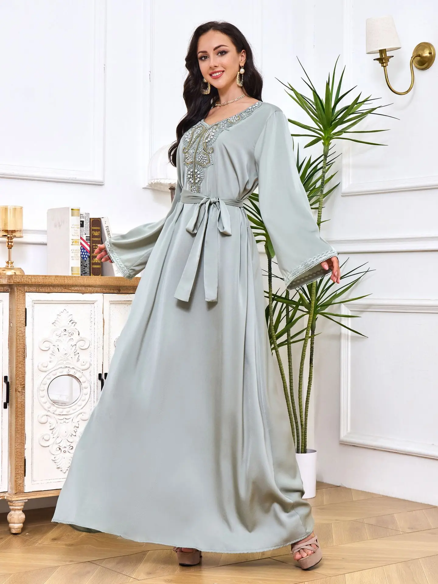 Festival Evening Dress Muslim Elegant Long Sleeves Prom Customized Women Caftan A stylish dress
Festival Evening Dress Muslim Elegant Long Sleeves Prom Customized Women Caftan A stylish dress