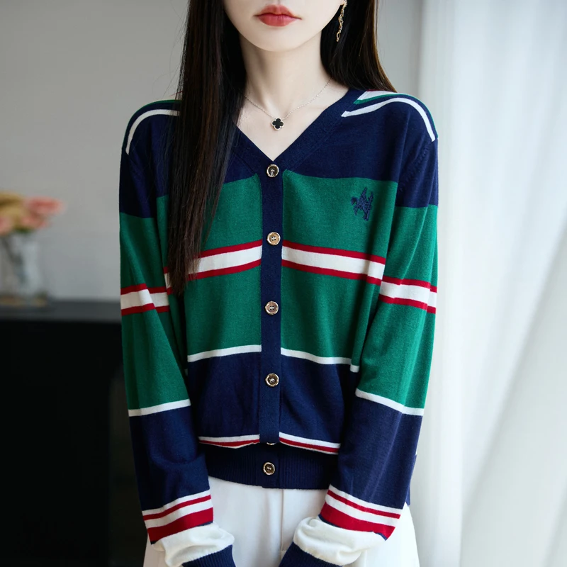 2025 New Autumn Winter Women Cardigan Cashmere V-Neck Sweater Knitwear Cardigan Women Tops
2025 New Autumn Winter Women Cardigan Cashmere V-Neck Sweater Knitwear Cardigan Women Tops