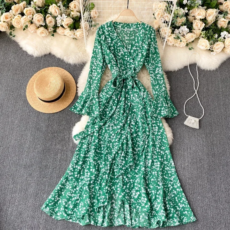 Spring Autumn Women's Dress Korean Style V-neck Printed Flared Sleeve Dress New Lace-up Waist Irregular Ruffled Dress HH519
Spring Autumn Women's Dress Korean Style V-neck Printed Flared Sleeve Dress New Lace-up Waist Irregular Ruffled Dress HH519