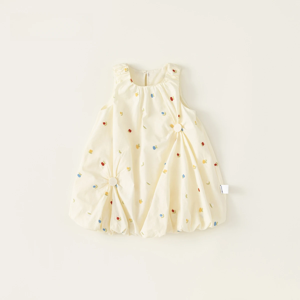 2025 Children's Dress with Flower Embroidery and Sleeveless Flower Bud Skirt Girls' Stylish Dress Summer
2025 Children's Dress with Flower Embroidery and Sleeveless Flower Bud Skirt Girls' Stylish Dress Summer