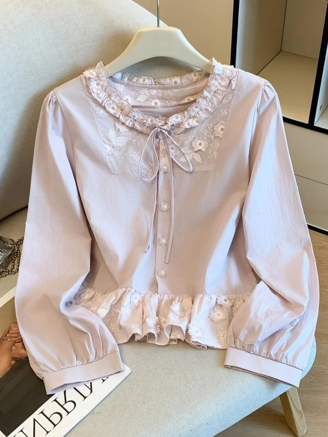 Sweet Gentle Style Lace Splice Long Sleeve round Neck Women's Shirt Spring 2026 New Fashion Youthful Slimming Top
Sweet Gentle Style Lace Splice Long Sleeve round Neck Women's Shirt Spring 2026 New Fashion Youthful Slimming Top