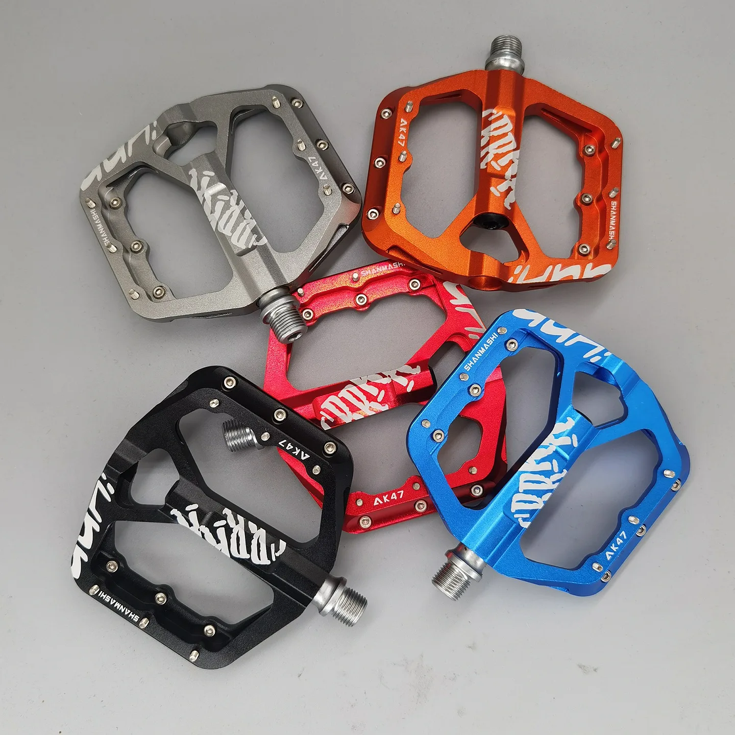 100*110*13mm Aluminum Multi-color Option G251 Bicycle Pedals Mountain Bike Bearings AK47 Foot Pedal Comfort
100*110*13mm Aluminum Multi-color Option G251 Bicycle Pedals Mountain Bike Bearings AK47 Foot Pedal Comfort