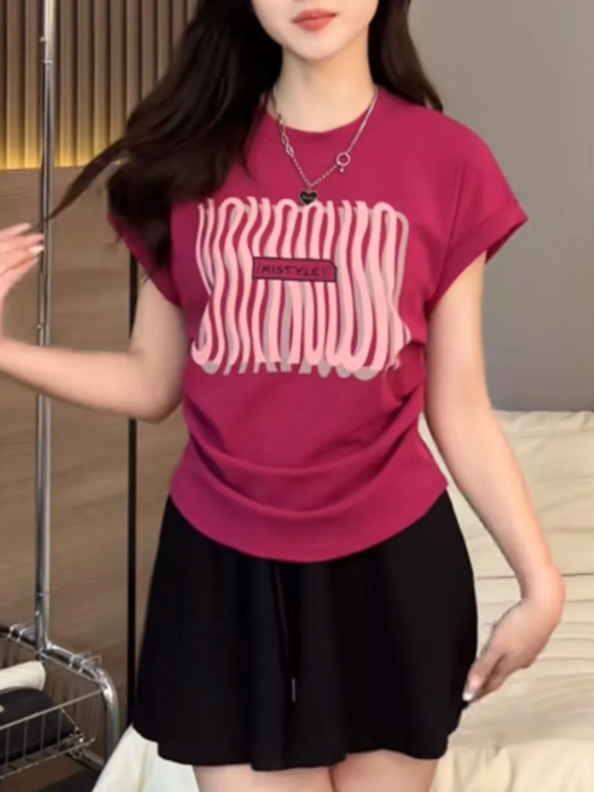 Футболка оверсайз с принтом в корейском стиле, повседневная, с креативным узором, круглый вырез, летняя, для комфортной носки
Футболка оверсайз с принтом в корейском стиле, повседневная, с креативным узором, круглый вырез, летняя, для комфортной носки