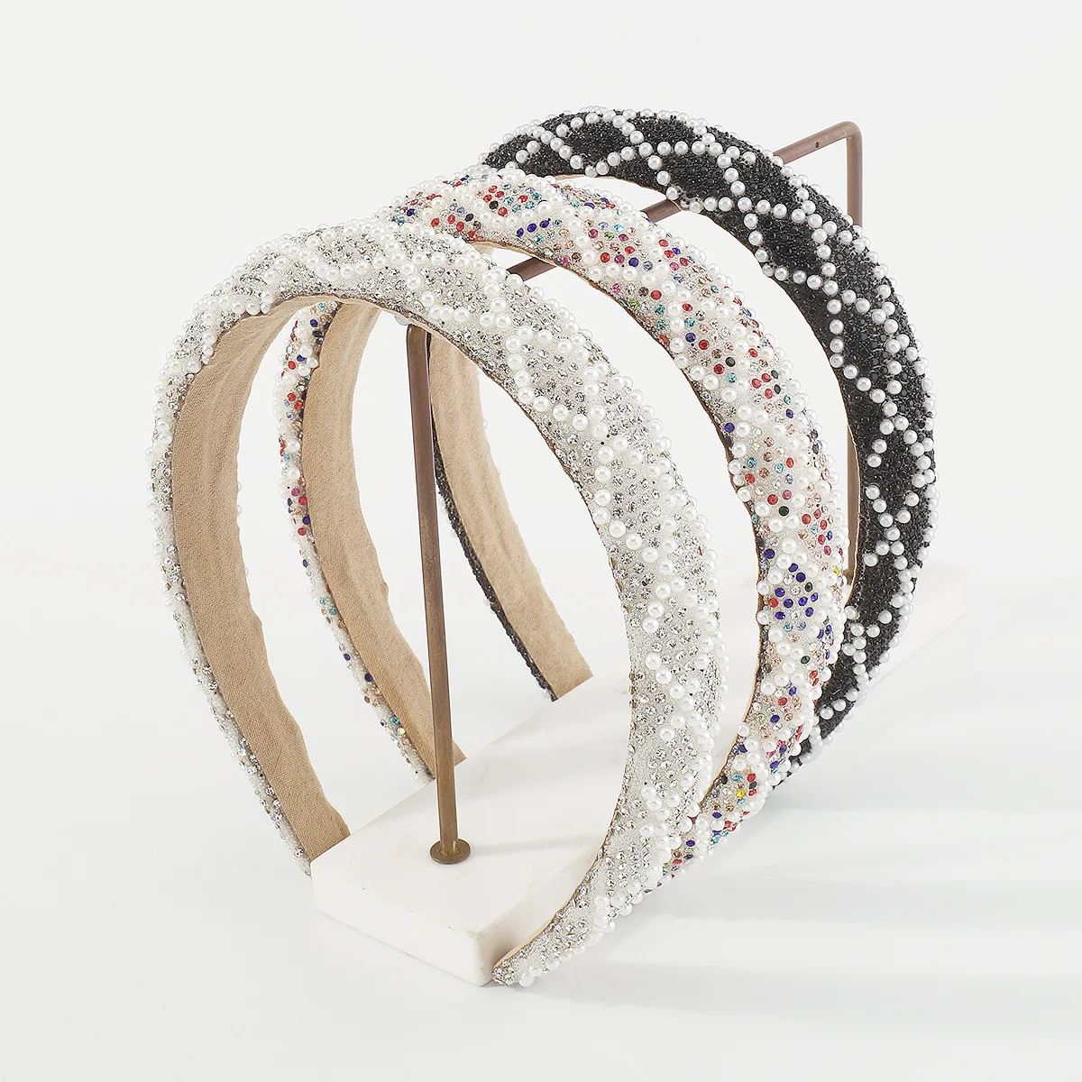 European, American and French Style Diamond Sponge Pearl Headband Retro Debutante Style Mesh Fashion Headband
European, American and French Style Diamond Sponge Pearl Headband Retro Debutante Style Mesh Fashion Headband