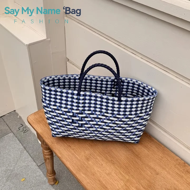 Cute Pvc Handbag Weave Bag Large Capacity Bohemian Beach Tote Bag Vacation Style Countryside Style Vegetable Basket Bag Holiday
Cute Pvc Handbag Weave Bag Large Capacity Bohemian Beach Tote Bag Vacation Style Countryside Style Vegetable Basket Bag Holiday